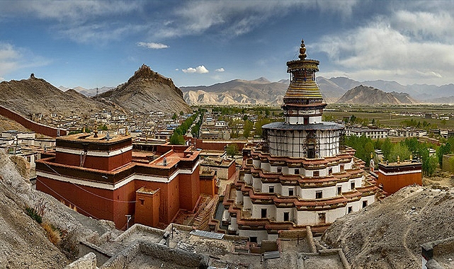 Unlocking the Mysteries of Tibet: 7 Essential Experiences for First-Time Travelers
