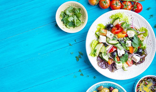 On-the-Go Nutrition: Registered Dietitians Share Their Travel Secrets
