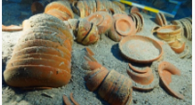 Akdeniz’in derinliklerinden 2 bin 100 yıllık sofra takımları çıkarıldı