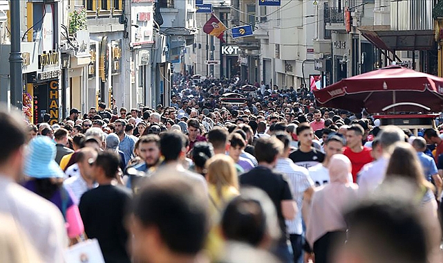 Genç Kadınlarda İşsizlik Erkeklerin İki Katı: TÜİK Ağustos 2026 Verilerini Açıkladı